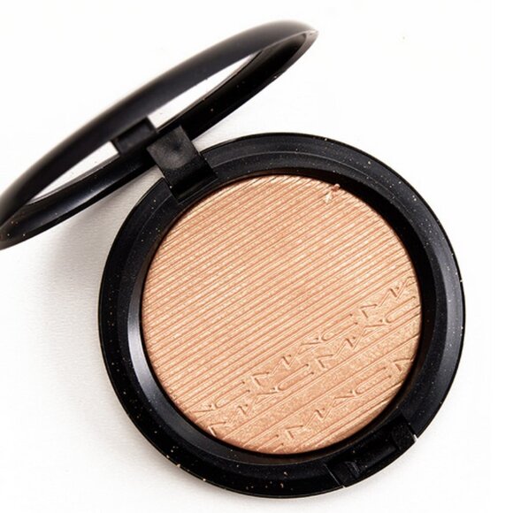 MAC Cosmetics Extra Dimension Skinfinish Oh, Darling! - Picture 4 of 7